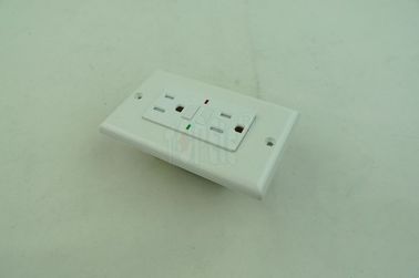 125V εμπορικά GFCI δεξαμενές διπλού τύπου ανθεκτικές σε παραβίαση με LED δείκτη φωτός